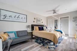 Disney Area Studio | King Bed + Resort Pool - Image 5