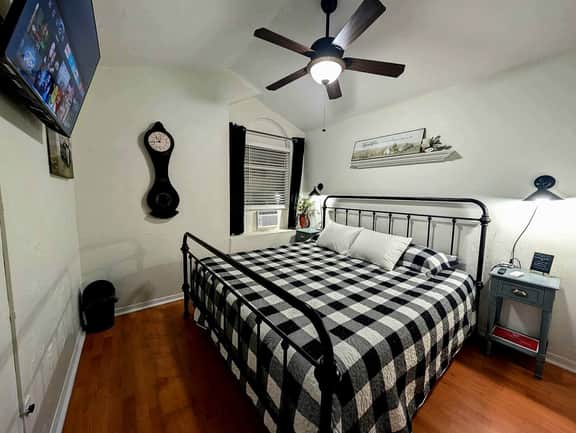 Simply Home, 8 miles to Espn & WDW, Kitchen use - Image 5