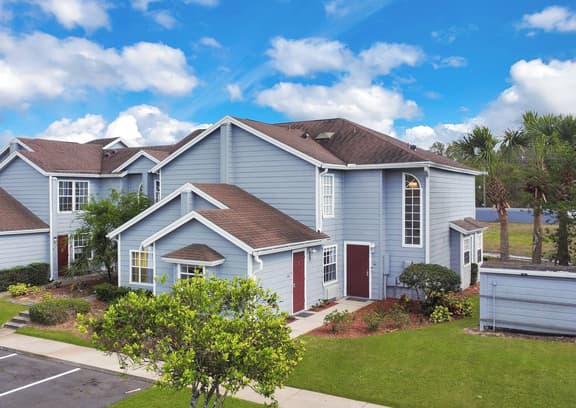 4BR Disney Retreat, Sleeps 10, Studio + Themed Bedrooms with Resort access - Image 1