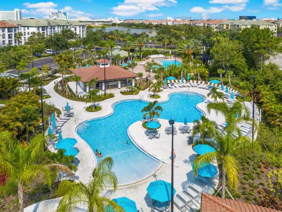 2 Bed lake view by Epic Universe walking distance - Image 1